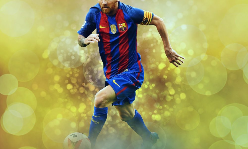 Image of Messi running with a gold background.