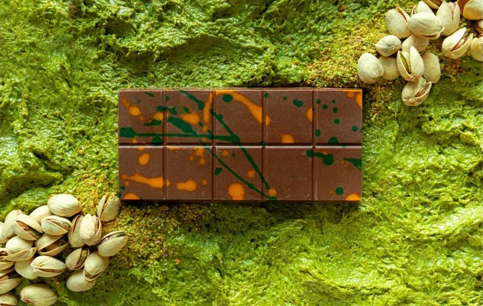 Bar of 'Dubai Chocolate,' staged on the official FIX website.